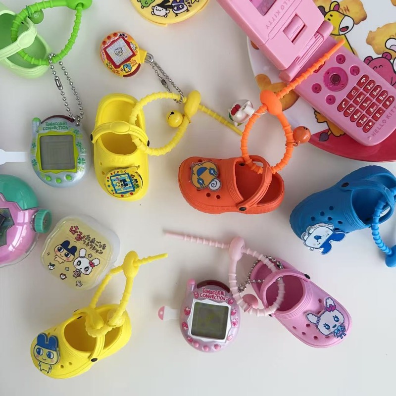 Gantungan Kunci Sepatu Tamagot - Bandai Model Tamagotchi ulasan dan harga